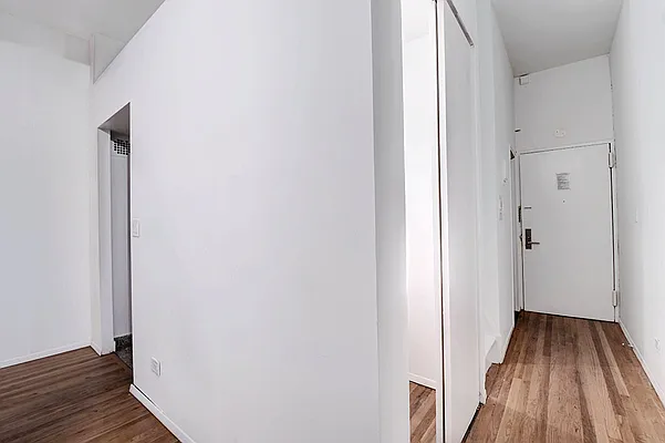 Rented by Urbane Brokerage | media 18