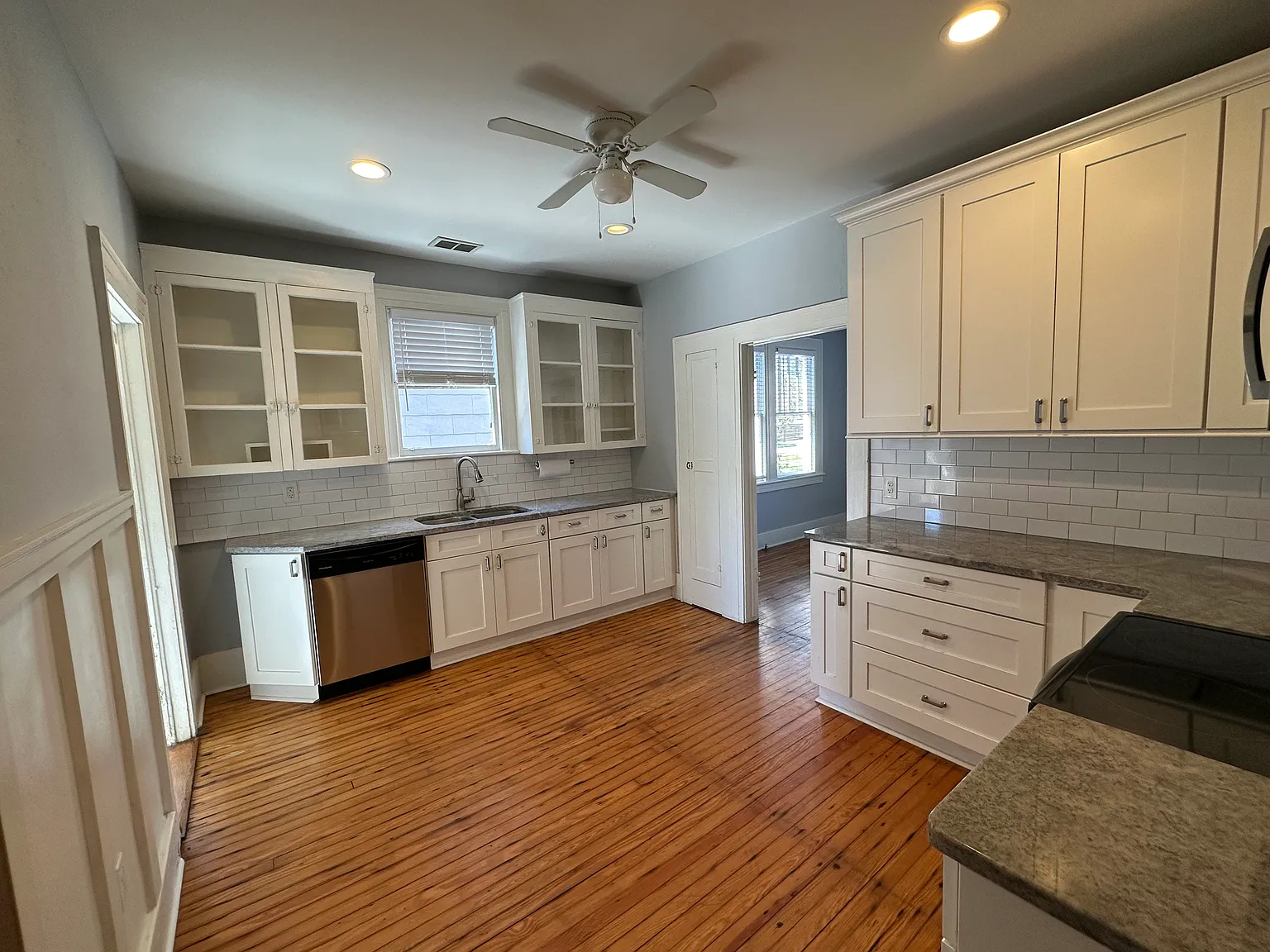 3 bed, 1431 sqft, $3,200 — Photo 4