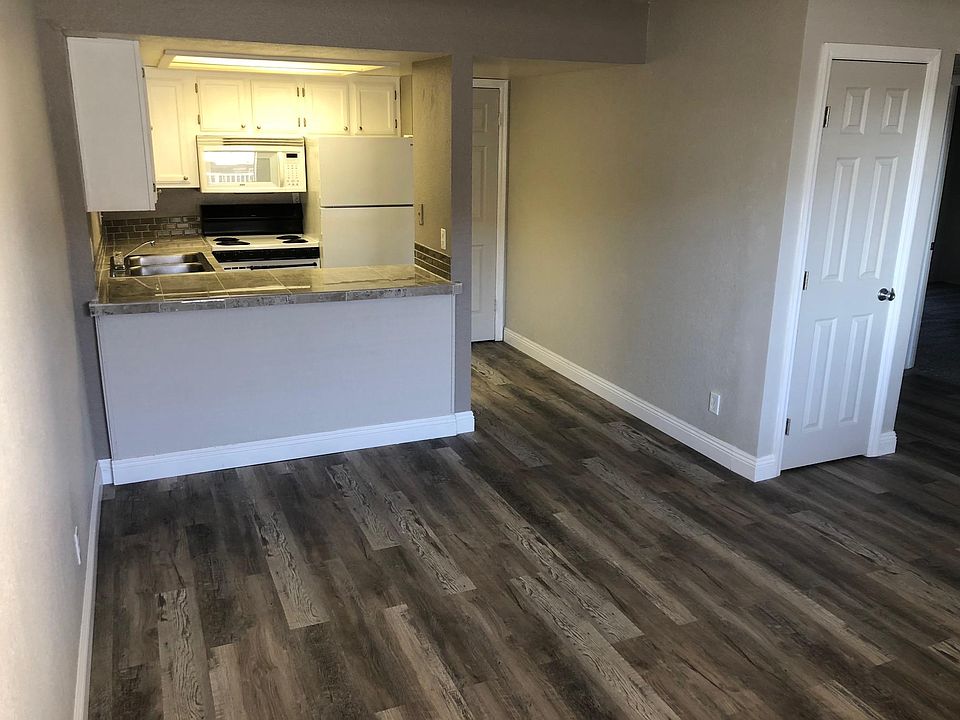 Family Room & Kitchen