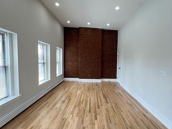 2nd image of 48 Bright St APT 4