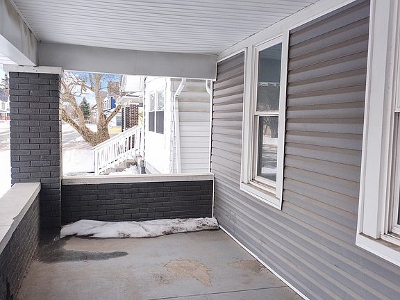 2nd image of 812 N Parker Ave