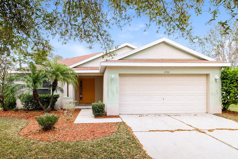 3 bed, 2.0 bath, 1728 sqft, $2,150 — Photo 1