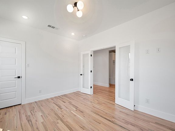 5th image of 3003 Oak Bourne Dr