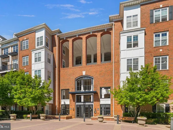 501 Hungerford Dr APT 308, Rockville, MD 20850