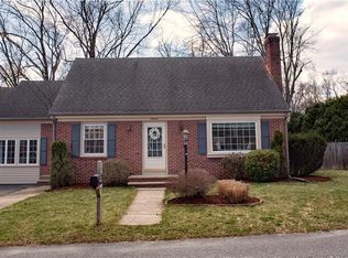 18 Delway Rd, Cranston, RI 02910