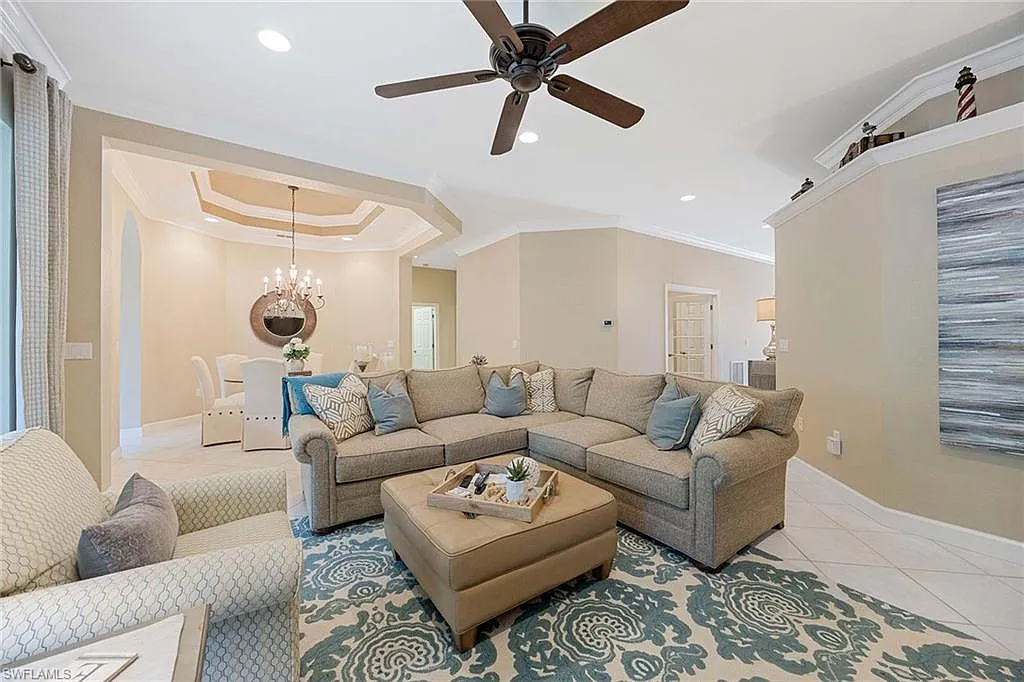 3 bed, 3.0 bath, 2836 sqft, $11,000 — Photo 3
