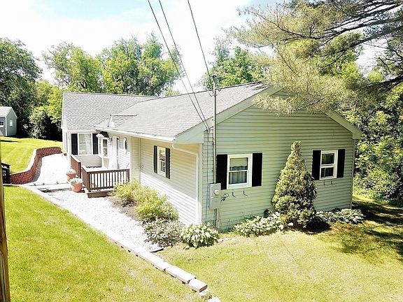2nd image of 156 E Coral St