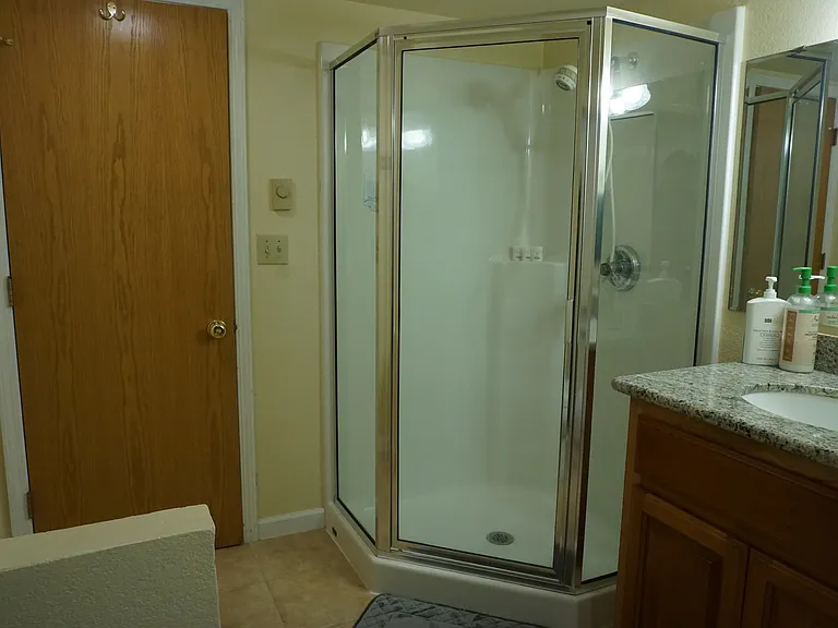2292 NW Audene Dr — Photo 23