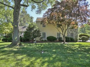 1857 Beverly Dr, Lancaster, PA 17601