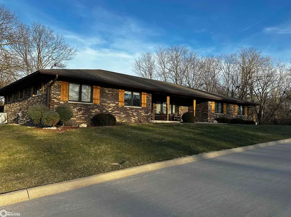 1 Ridgewood Rd, Fort Madison, IA 52627