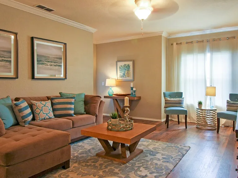 16433 Enclave Village Dr — Photo 8