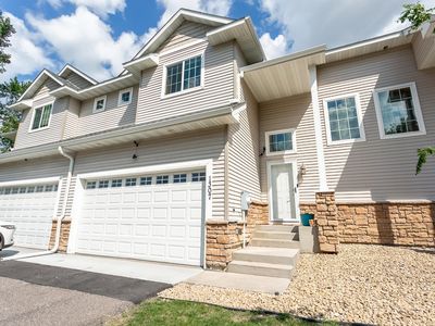 1307 County Road D Cir, Vadnais Heights, MN, 55109