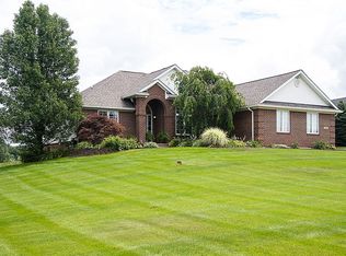 1322 Glen Valley Dr, Howell, MI 48843