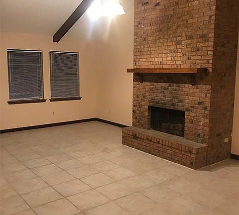 4th image of 131 Lexington Dr
