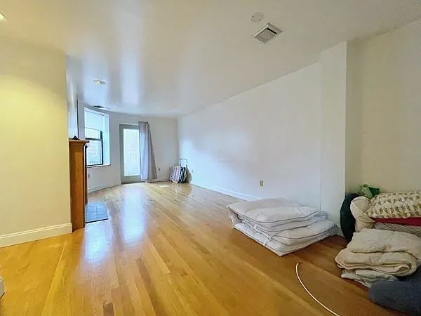 Living/dining area.