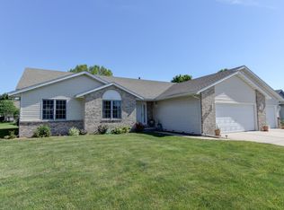 1409 Summershade Dr, Springfield, IL 62712