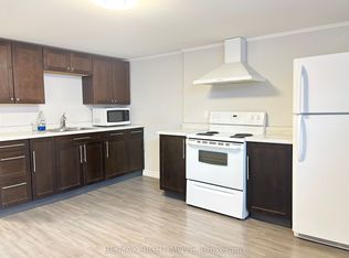 12 Dalton Cres N #B, Orillia, ON L3V 5J5