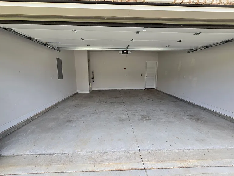 1163 Midway Hill Ln — Photo 3