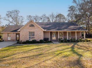 13613 Goffville Rd, Ocean Springs, MS 39564