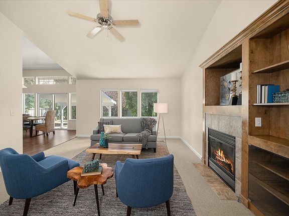 4th image of 844 Shelley Lake Ln