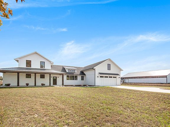 2nd image of 14050 Connor Farms Ct NE