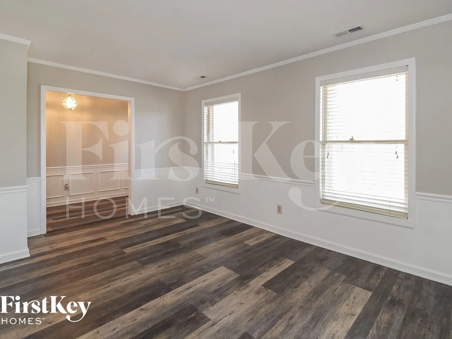 3 bed, 2.0 bath, 1875 sqft, $2,340 — Photo 2