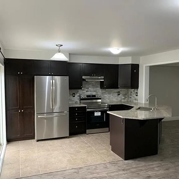 33 Glenvista Dr — Photo 13