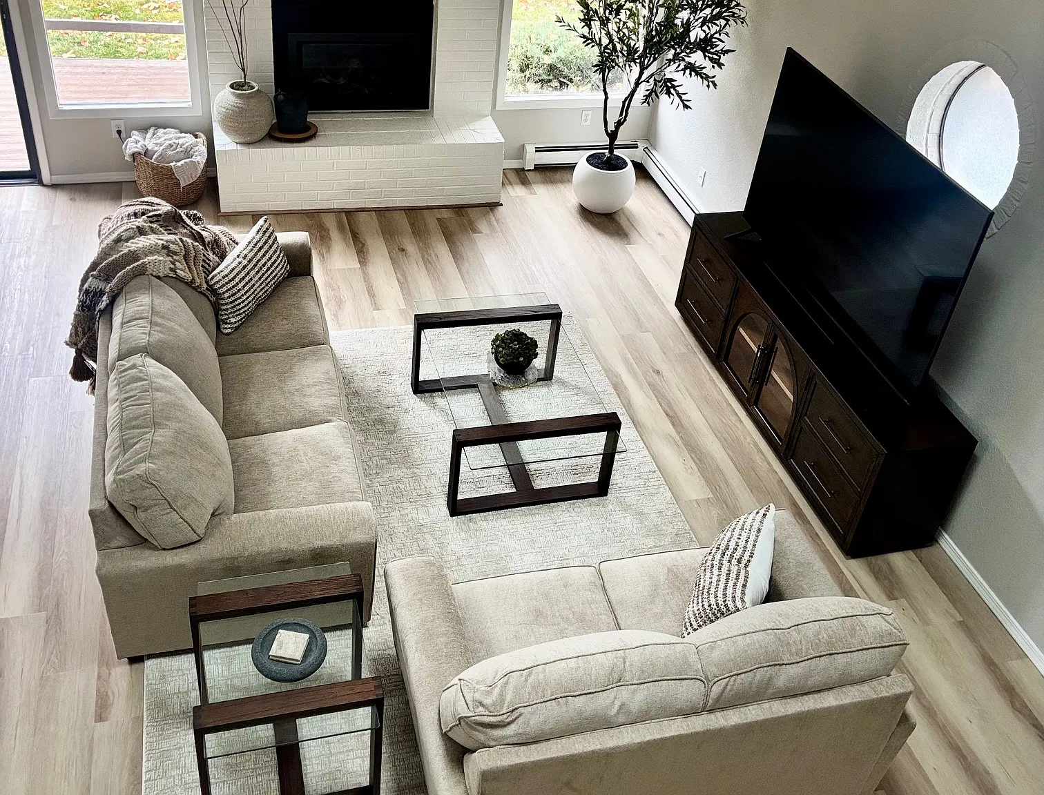 2 bed, 1582 sqft, $2,600 — Photo 4