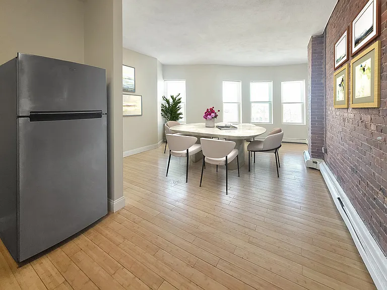 338 Warren St #3 — Photo 2