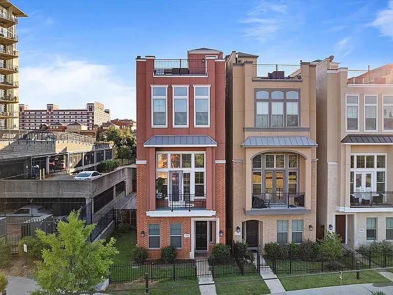 Building Photo - 1390 Arch Pl