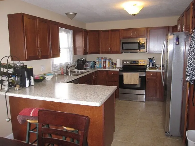 2317 Butternut Ct — Photo 4