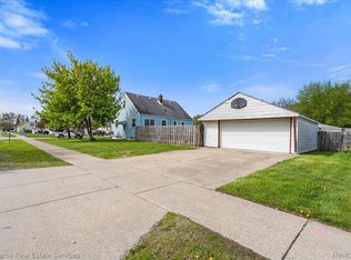 20551 Webster St, Clinton Township, MI 48035