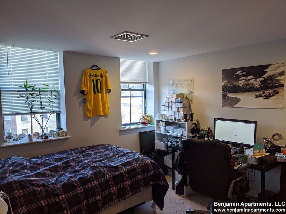 2nd image of 1661 Washington St #408BB