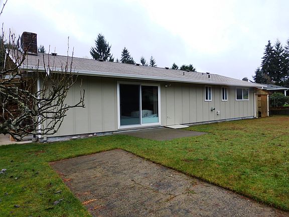 4th image of 621 Enterprise Dr NE