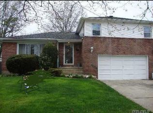 2123 Kenwood Pl, Bellmore, NY 11710