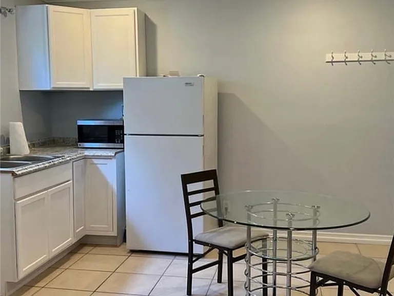 5149 Hesperia Ave — Photo 3