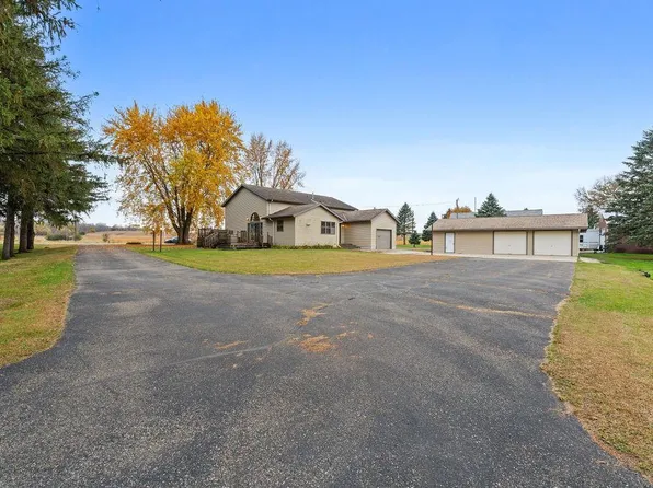 425 W Franklin St, Morristown, MN 55052