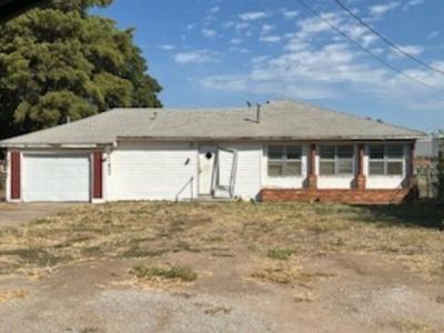 903 N Louis Tittle Ave, Mangum, OK, 73554