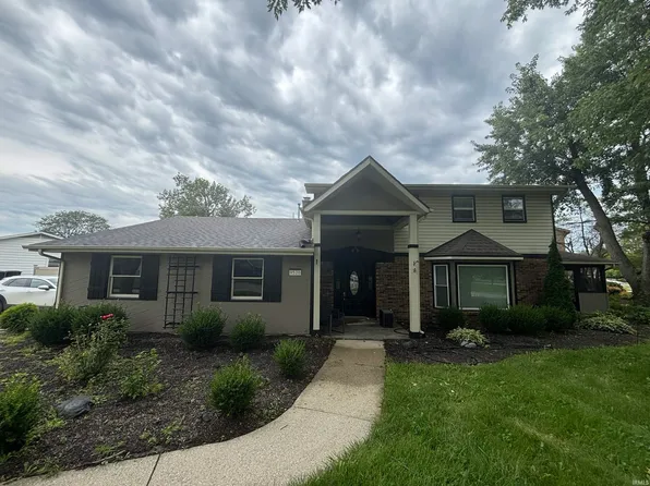 9520 Spurwood Ct, Fort Wayne, IN 46804