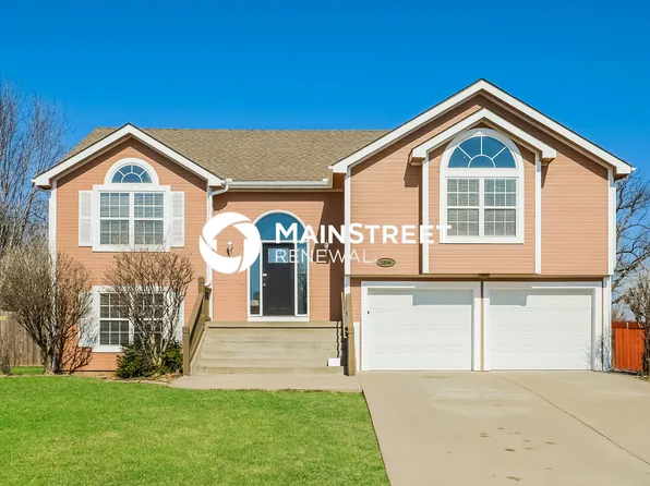 2304 Sumter Ct, Leavenworth, KS 66048