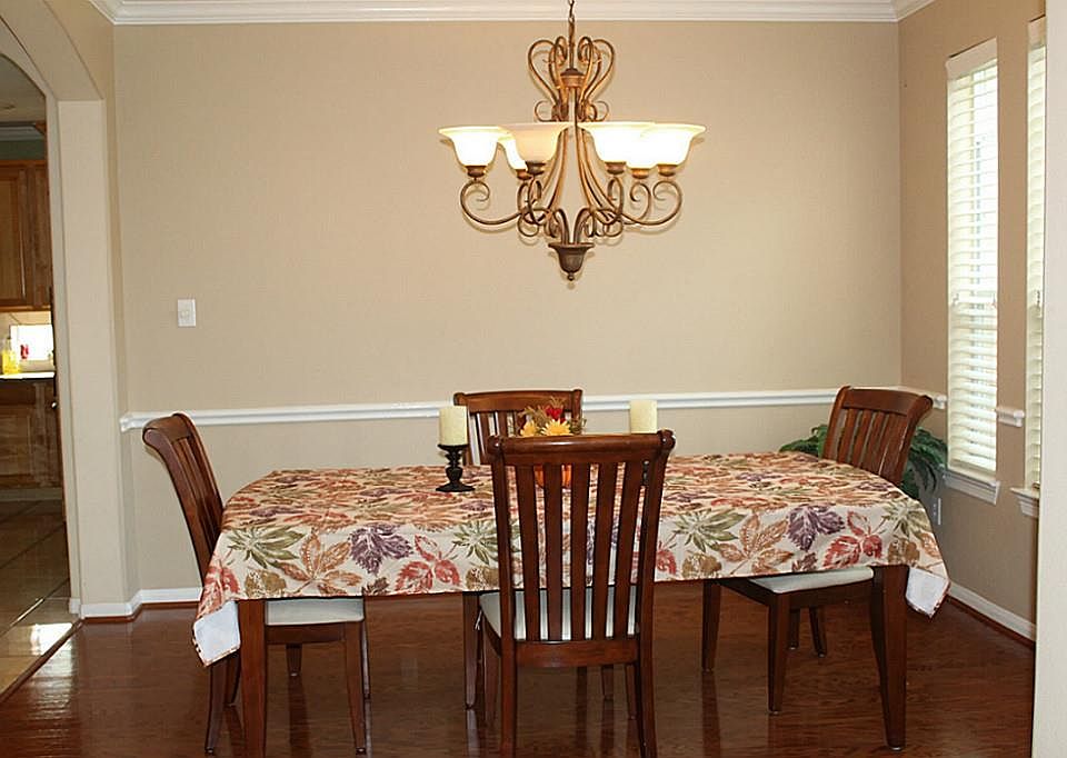 1st image of 2123 Venezia Dr