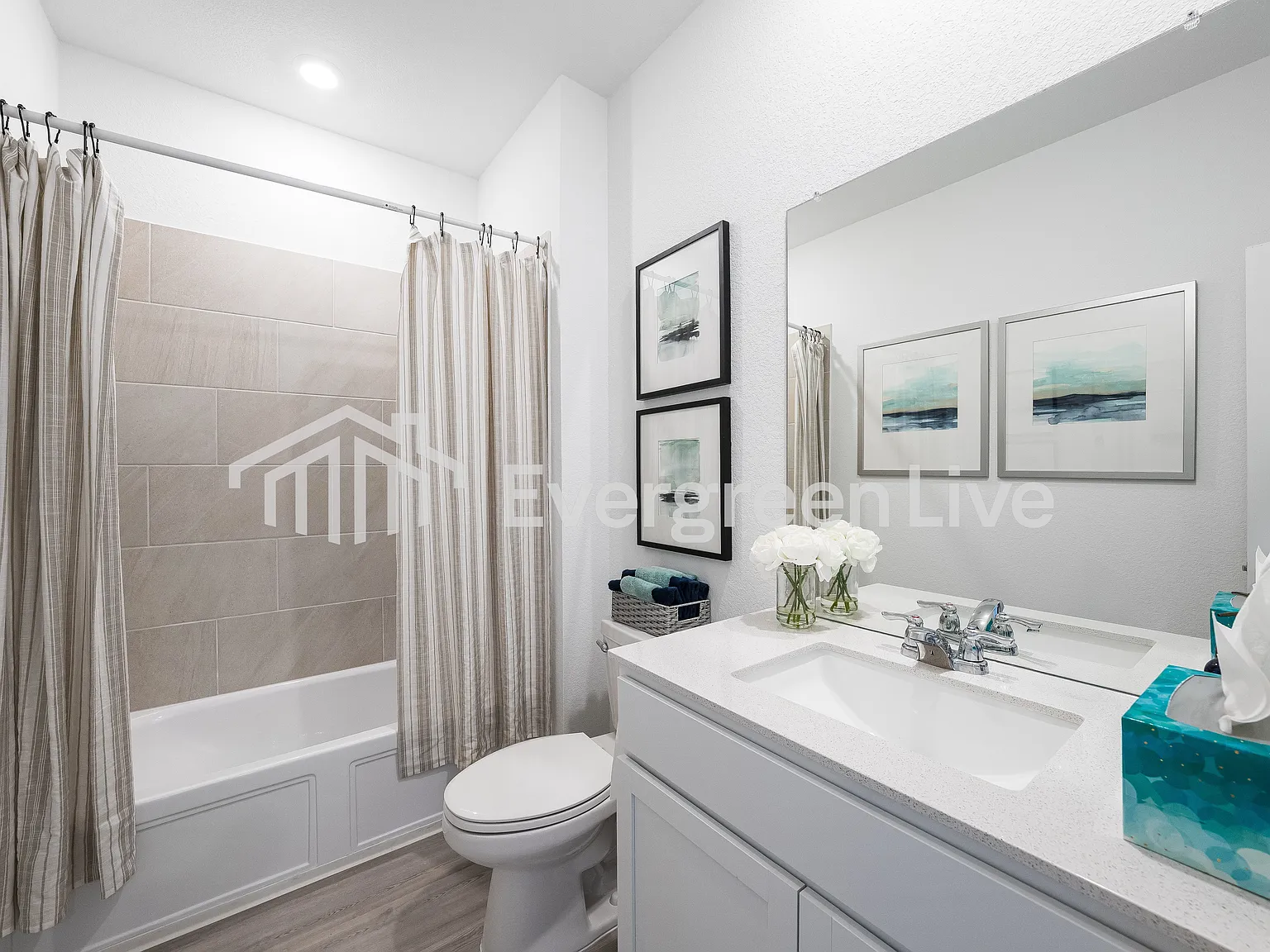 4 bed, 2.0 bath, 2000 sqft, $2,045 — Photo 3