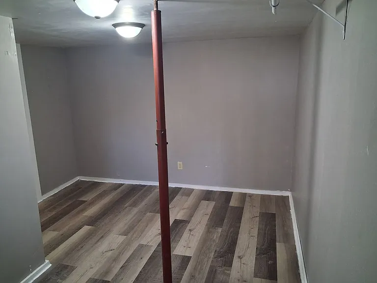 110 S Wilmoth Ave — Photo 17