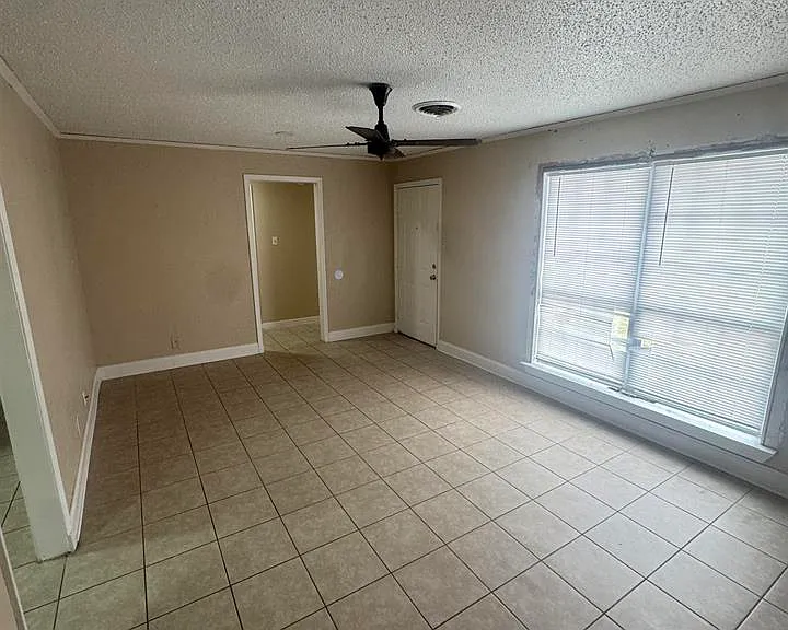 3726 Bowling Ln — Photo 4