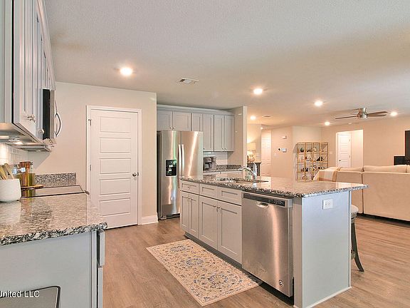 3rd image of 10283 Willow Leaf Dr