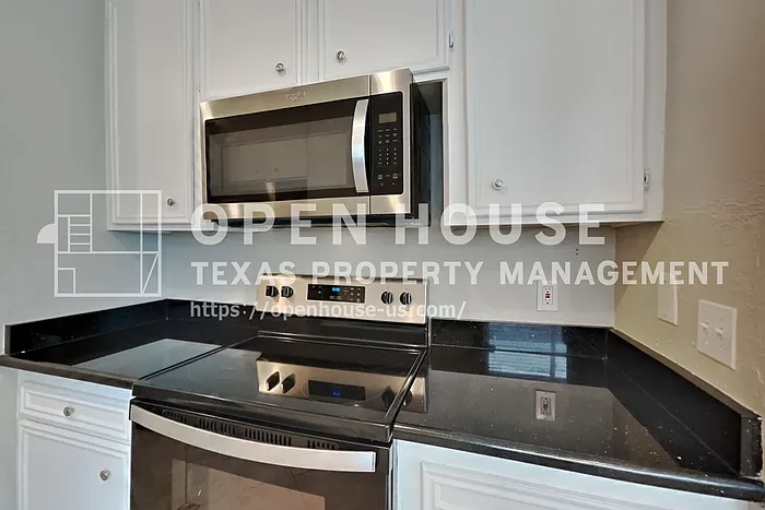 2223 Briarwest Blvd — Photo 6
