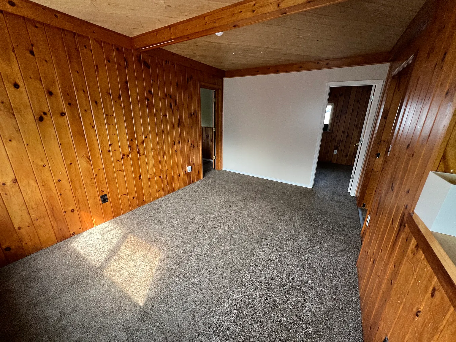3 bed, 1074 sqft, $1,500 — Photo 3