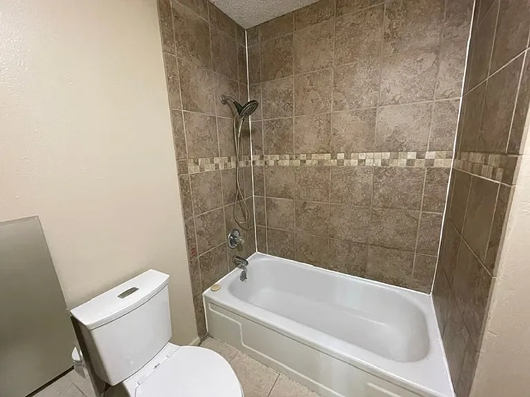 7208 Southridge Trl — Photo 18