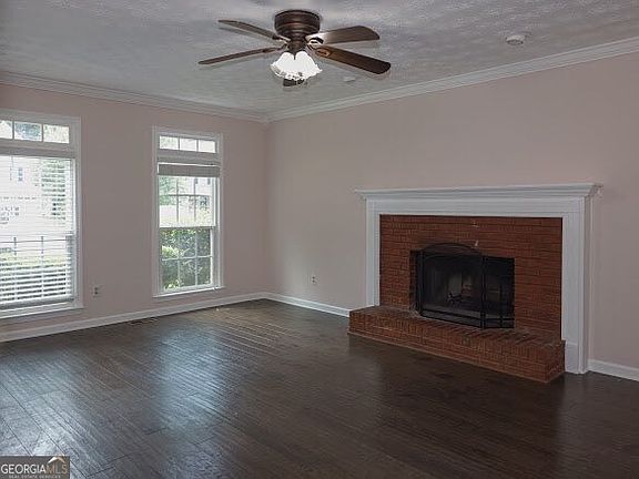3rd image of 662 Golden Brook Ct