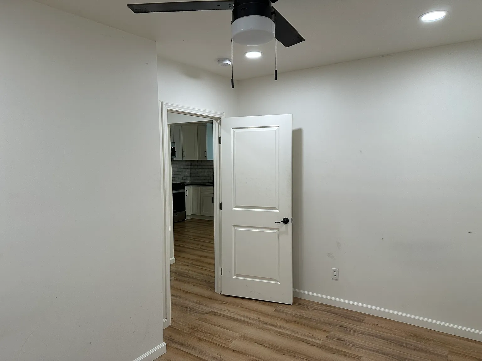 2 bed, 625 sqft, $2,500 — Photo 4